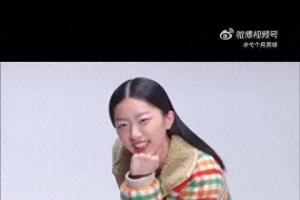 陈康堤晒合照庆男友22岁生日，文体双向奔赴的爱情太好磕